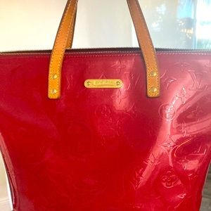 red purse